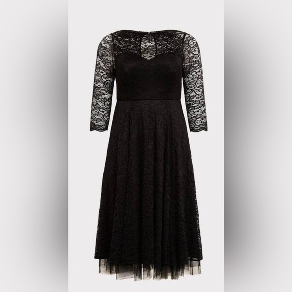 Size 20 Torrid Midi Lace Dress - Picture 4 of 7